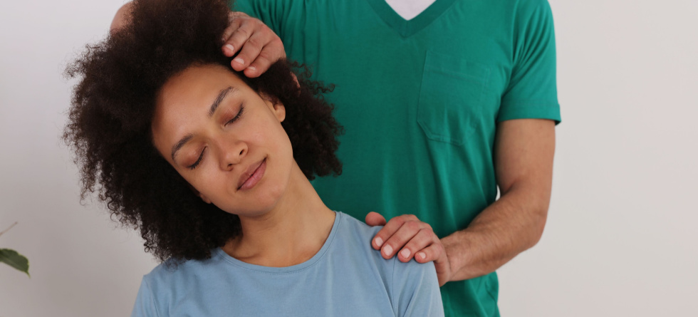 can-neck-pain-heal-on-its-own-physical-therapy-by-phoenix