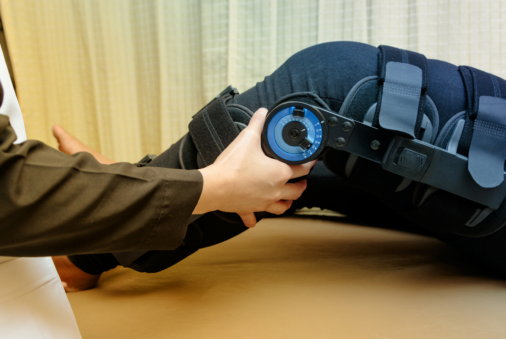 Should I Wear My Knee Brace To Physical Therapy